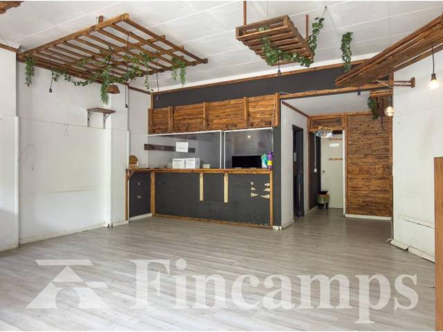 Local comercial en Alquiler en Can Deu