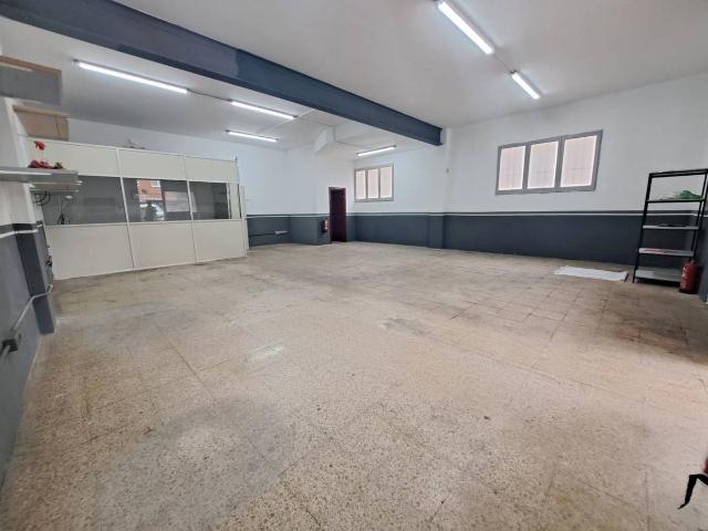 Local comercial en Alquiler en Can Fatjó Sant Jordi Park Plana del Castell