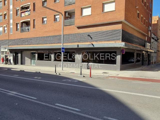Local comercial en alquiler en carretera De Santa Creu de Calafell, Gavà, de 350 m² por 5.500