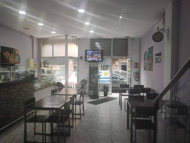 Local comercial en Alquiler en Castell Poble Vell