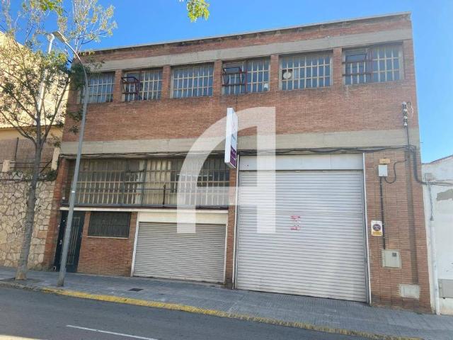 Local comercial en Alquiler en Cementiri Vell