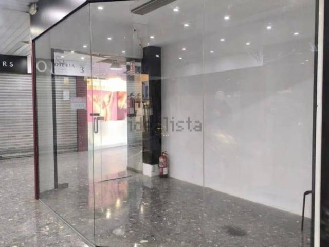 Local comercial en Alquiler en Centre Cordelles
