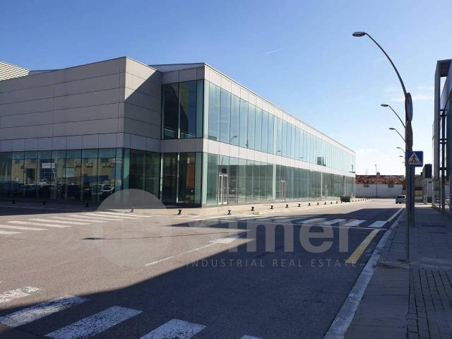 Local comercial en Alquiler en Centre Eixample – Can Llobet