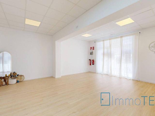 Local comercial en Alquiler en Centre Eixample – Can Llobet