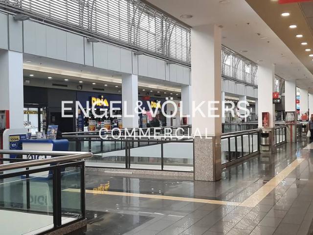 Local comercial en Alquiler en Centre Eixample – Can Llobet