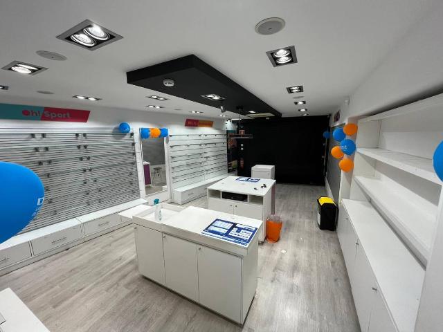 Local comercial en Alquiler en Centre Estació