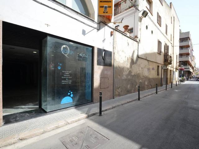 Local comercial en Alquiler en Centre Vila