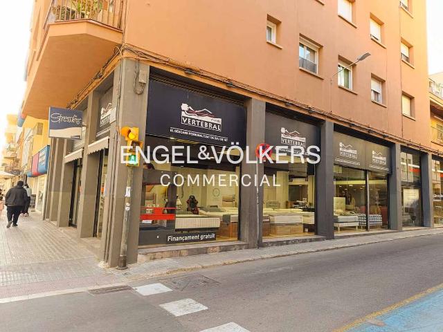 Local comercial en Alquiler en Centre Vila