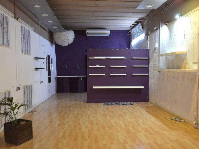Local comercial en Alquiler en Centre Vila