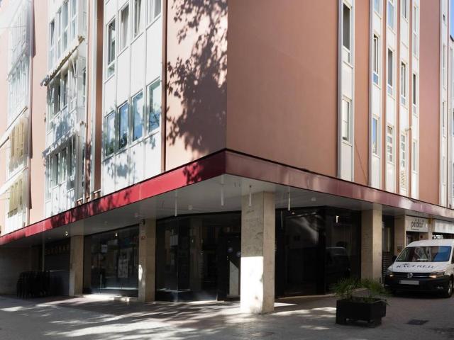 Local comercial en Alquiler en Centre Vila
