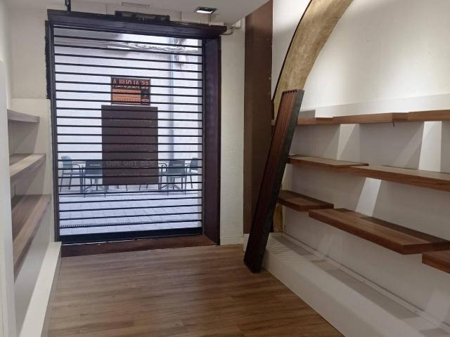 Local comercial en Alquiler en Centre Vila