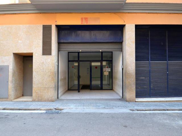 Local comercial en Alquiler en Centre Vila