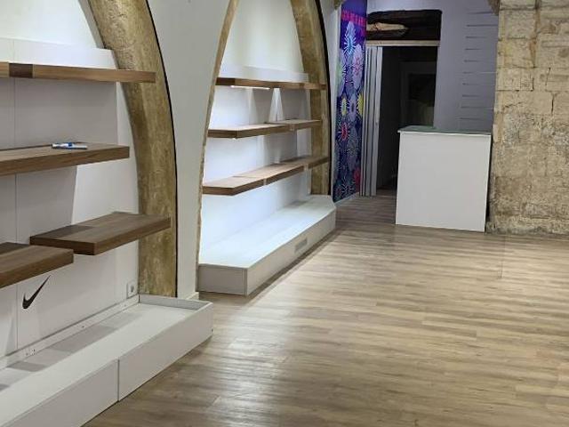 Local comercial en Alquiler en Centre Vila
