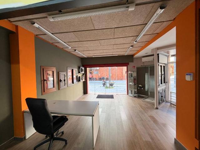 Local comercial en Alquiler en Centre
