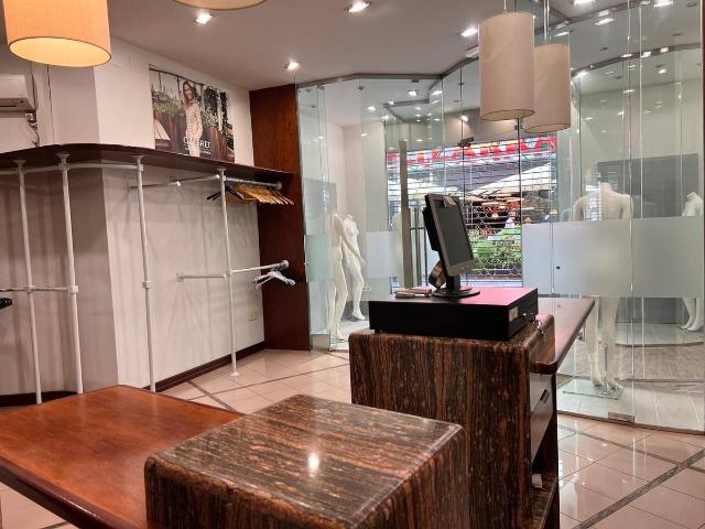 Local comercial en Alquiler en Centre