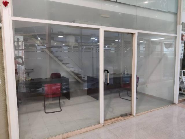 Local comercial en Alquiler en Centre