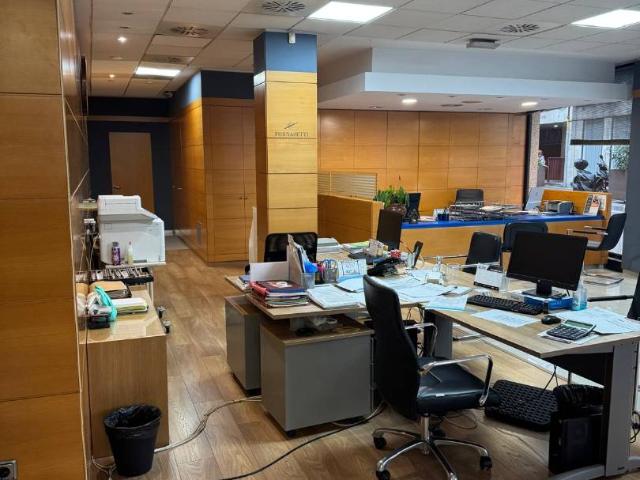 Local comercial en Alquiler en Centre