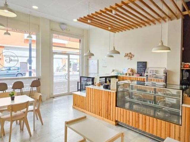 Local comercial en alquiler en Chiclana de la Frontera, Avenida solano