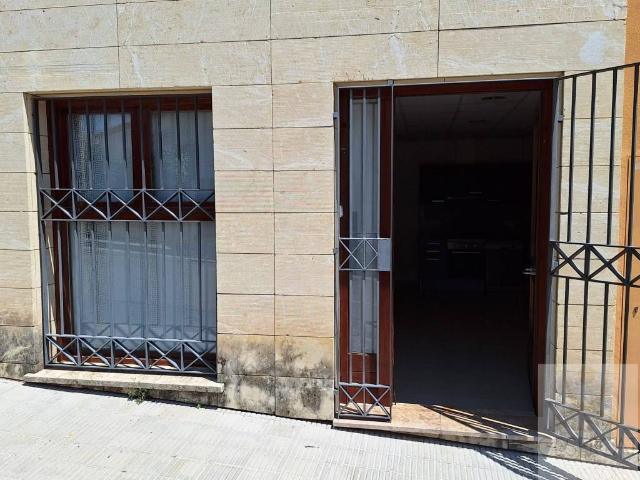Local comercial en Alquiler en Creixell