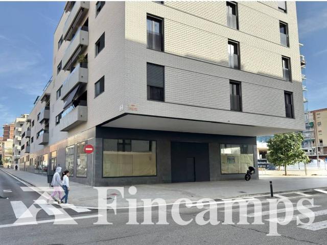 Local comercial en Alquiler en Creu Alta