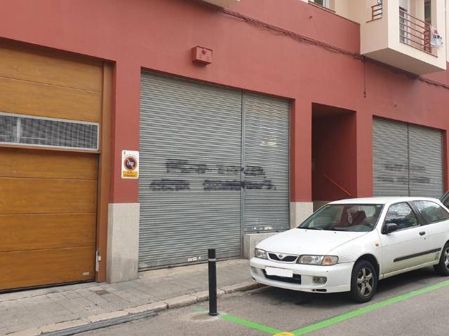 Local comercial en Alquiler en Creu de la Mà