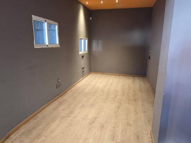 Local comercial en Alquiler en Creu de la Mà