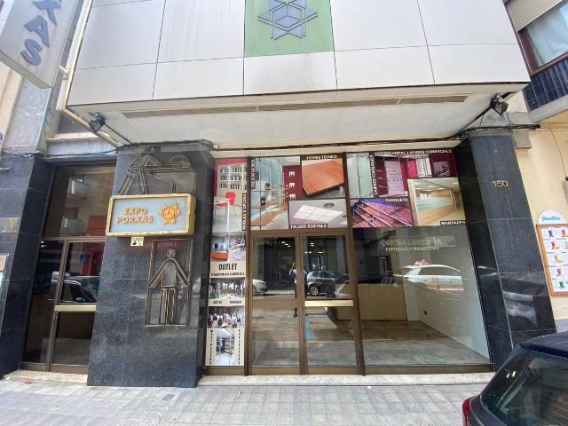 Local comercial en Alquiler en Creu de la Mà
