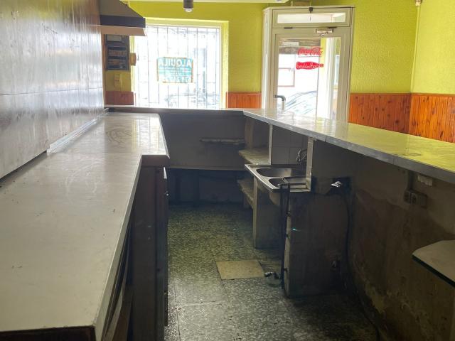Local comercial en alquiler en Ángel Rebollo