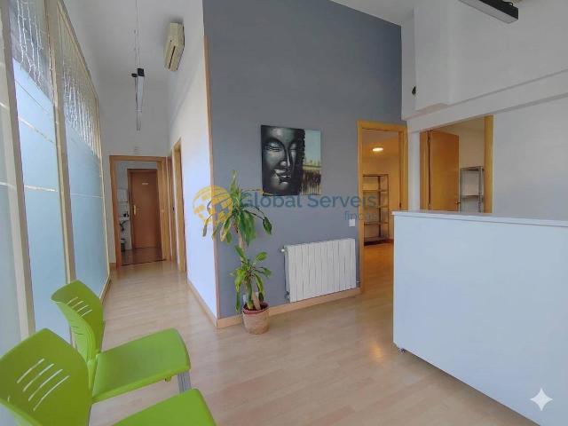 Local comercial en Alquiler en Abrera
