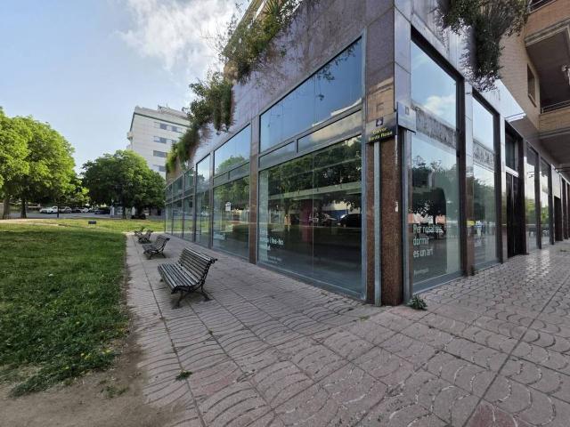 Local comercial en Alquiler en Ajuntament Maragall