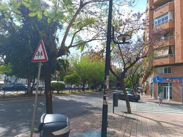 Local comercial en alquiler en Alicante, Altozano