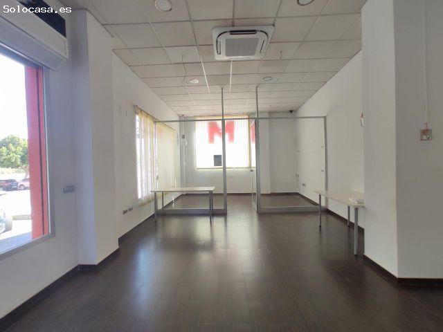 LOCAL COMERCIAL EN ALQUILER EN ARCO NORTE – ESQUINA, MUY LUMINOSO
