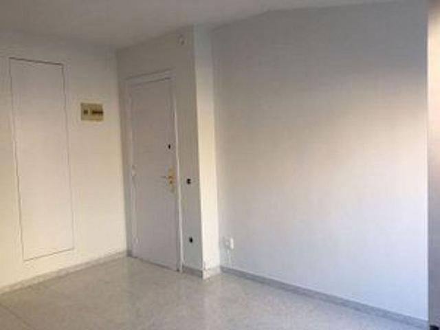 Local comercial en alquiler en avenida Alcalde Porqueres, Lleida, de 50 m² 2 habitaciones por 400