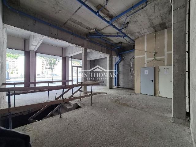 Local comercial en alquiler en avenida De Tarragona, Andorra la Vella, de 177 m² por 4.600