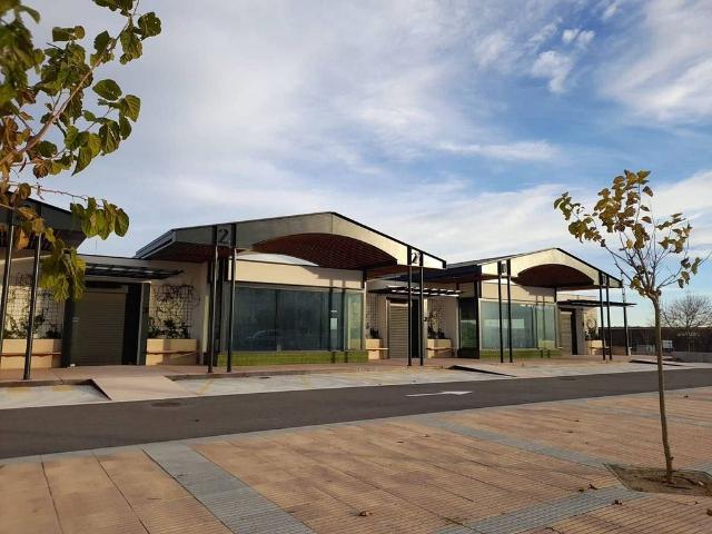 Local comercial en alquiler en avenida De Catalunya, Mont Ras, de 248 m² por 2.000