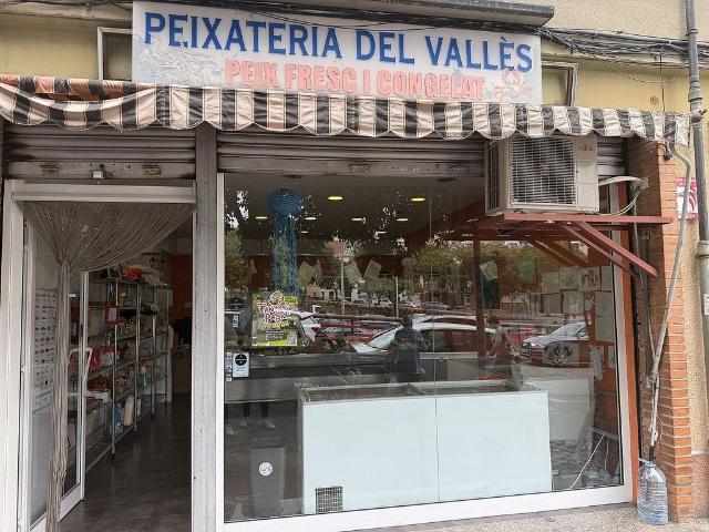 Local comercial en alquiler en avenida De Joaquim de Sagrera, Terrassa, de 43 m² 2 habitaciones por 600