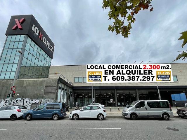 Local comercial en alquiler en avenida De la Comunitat Europea, Badalona, de 2.300 m² 1 habitación por 12.700