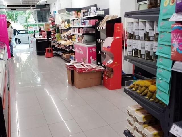 Local comercial en alquiler en avenida De la Concòrdia, Sabadell, de 120 m² 2 habitaciones por 1.000