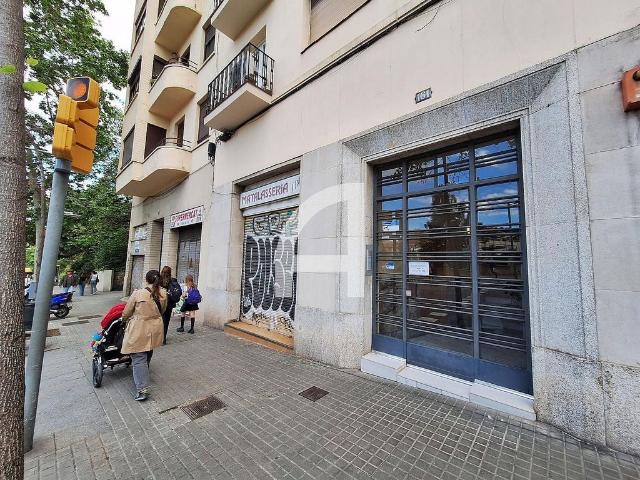 Local comercial en alquiler en avenida De la República Argentina, Barcelona, de 65 m² 3 habitaciones por 900