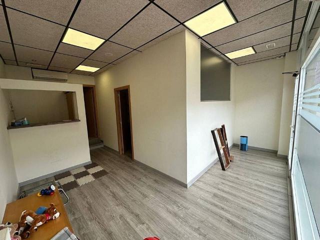 Local comercial en alquiler en avenida De L'alcalde Pere Molas, Vila Seca, de 30 m² por 650