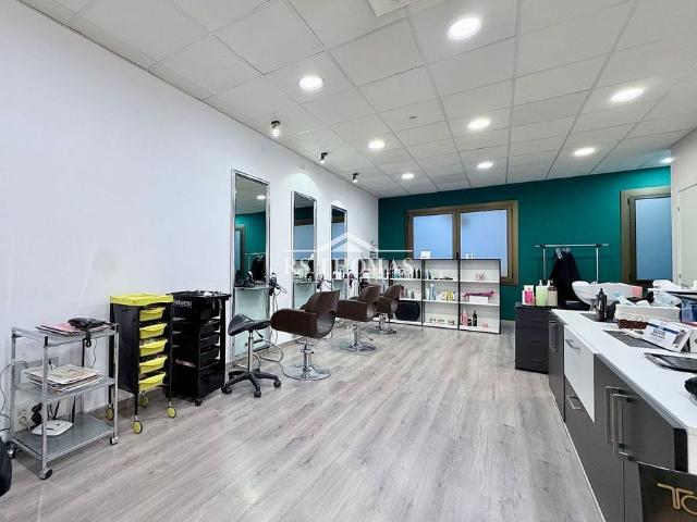 Local comercial en alquiler en avenida Del Pessebre, Les Escaldes, de 145 m² por 1.350
