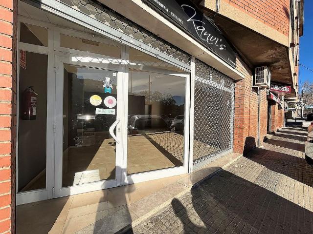 Local comercial en alquiler en avenida Diagonal, Palau solità i Plegamans, de 70 m² 1 habitación por 690