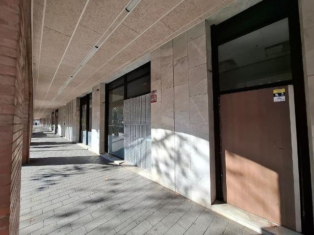 Local comercial en alquiler en avenida D'icària, Barcelona, de 123 m² 1 habitación por 2.490