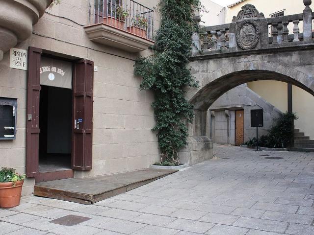 Local comercial en alquiler en avenida Francesc Ferrer i Guàrdia, Barcelona, de 68 m² 3 habitaciones por 1.250