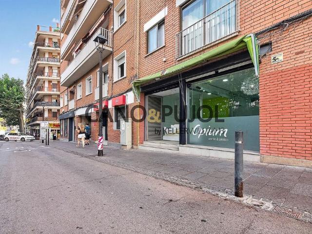 Local comercial en alquiler en avenida Lluís Companys i Jover, Sant Cugat del Vallès, de 67 m² 4 habitaciones por 1.650