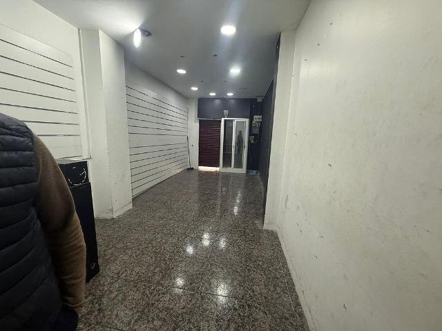Local comercial en alquiler en avenida Miraflores, Hospitalet de Llobregat, L´, de 30 m² 1 habitación por 850