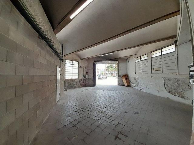 Local comercial en alquiler en avenida Reis Catòlics, Olot, de 600 m² por 2.000