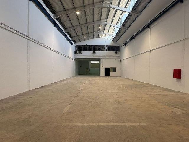 Local comercial en alquiler en Badalona, de 766 m² 1 habitación por 5.600
