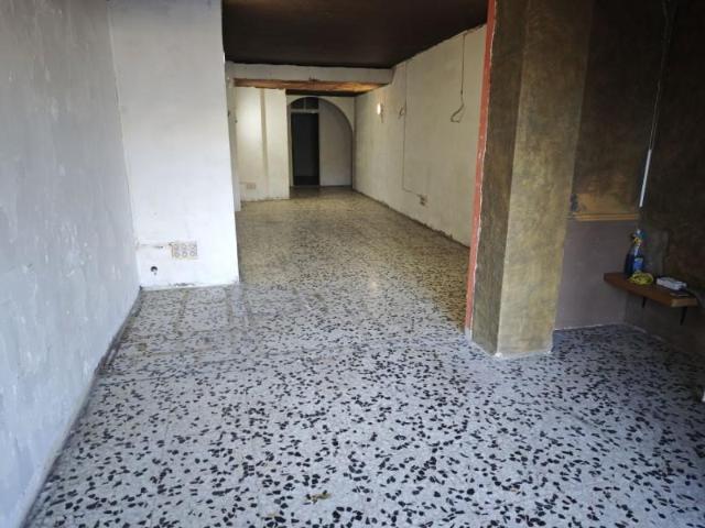 Local comercial en alquiler en Barcelona, Nou Barris Porta