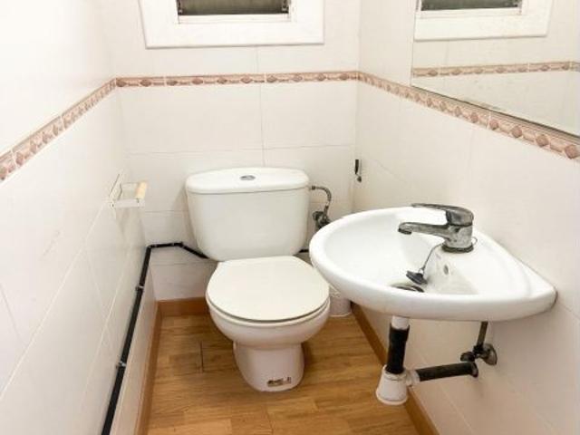 Local comercial en Alquiler en Barcelona, Barcelona